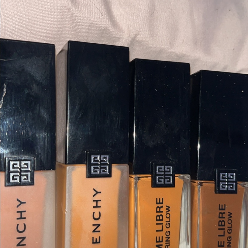 Givenchy Foundation Collection - Cream and Tan Shades - Picture 2 of 4